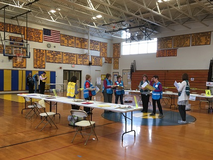 volunteers in school gym volunteers in school gym