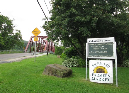 farmers market sign famers market sign