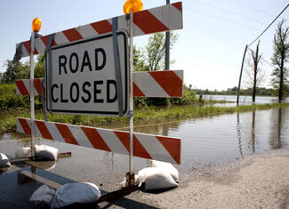 DEPRIP_EMER_DIV_RoadClose-sign_S.jpg